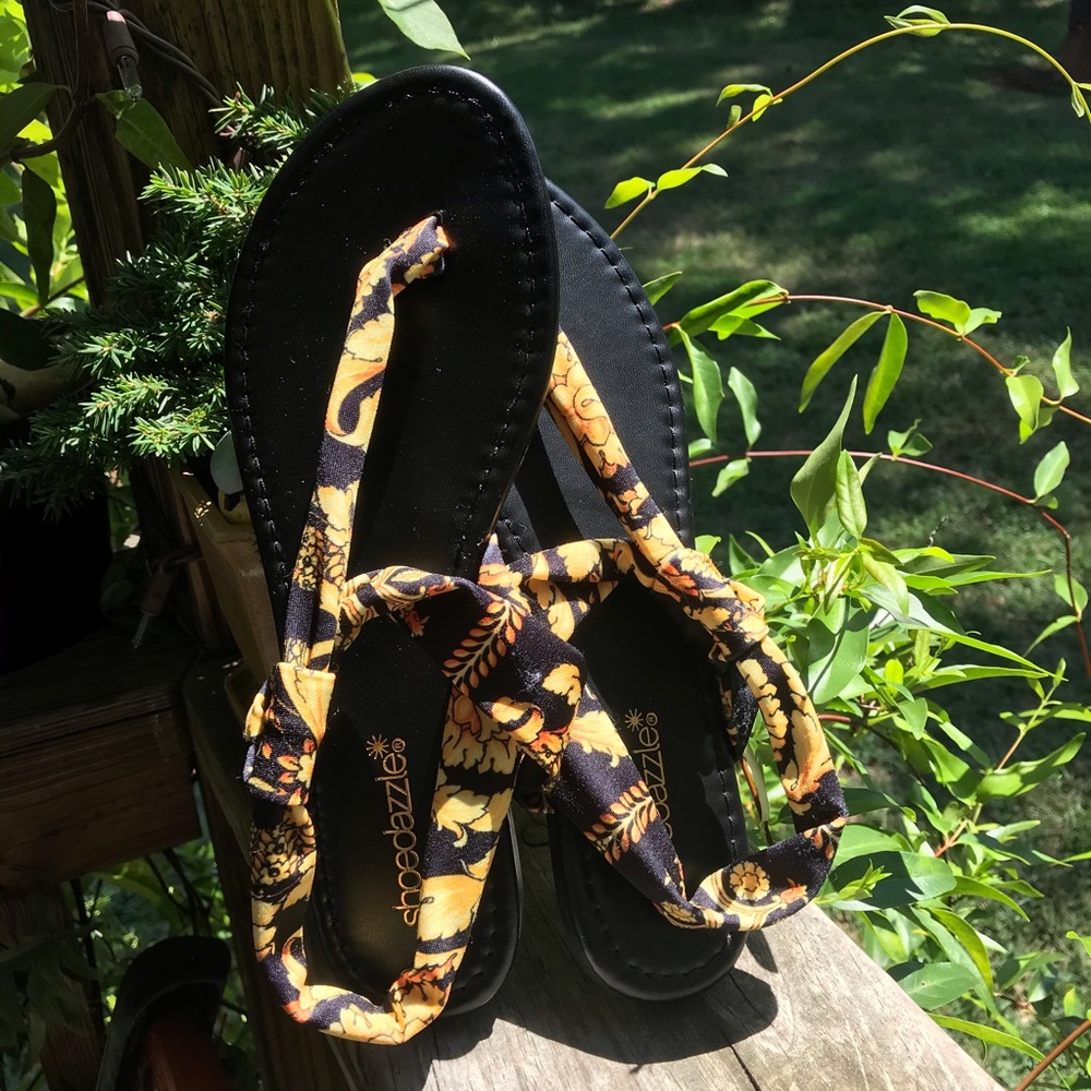 Black and yellow yoga sling flip flops NWOT - Picture 3 of 9